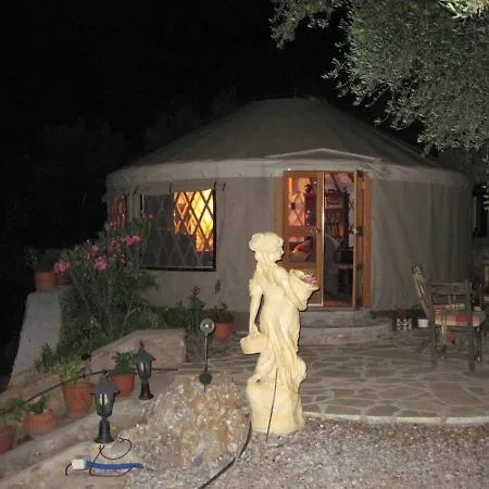 1-bed Yurt In Megali Mantinia With Sea Views! Σπίτι διακοπών