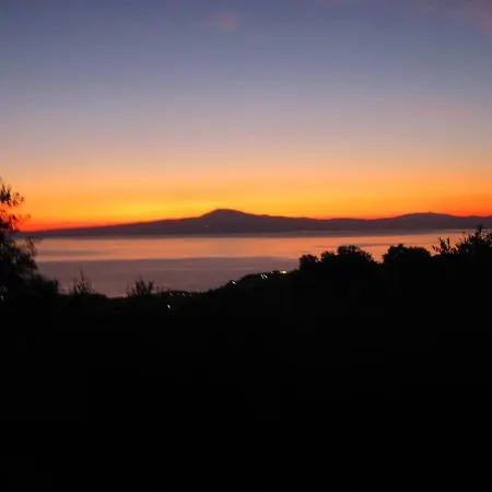 Σπίτι διακοπών 1-bed Yurt In Megali Mantinia With Sea Views! Καλαμάτα