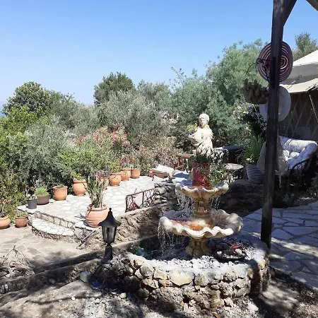 Σπίτι διακοπών 1-bed Yurt In Megali Mantinia With Sea Views! *